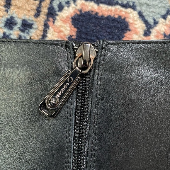 Blonde Volly Black Riding Boots - Picture 5 of 9